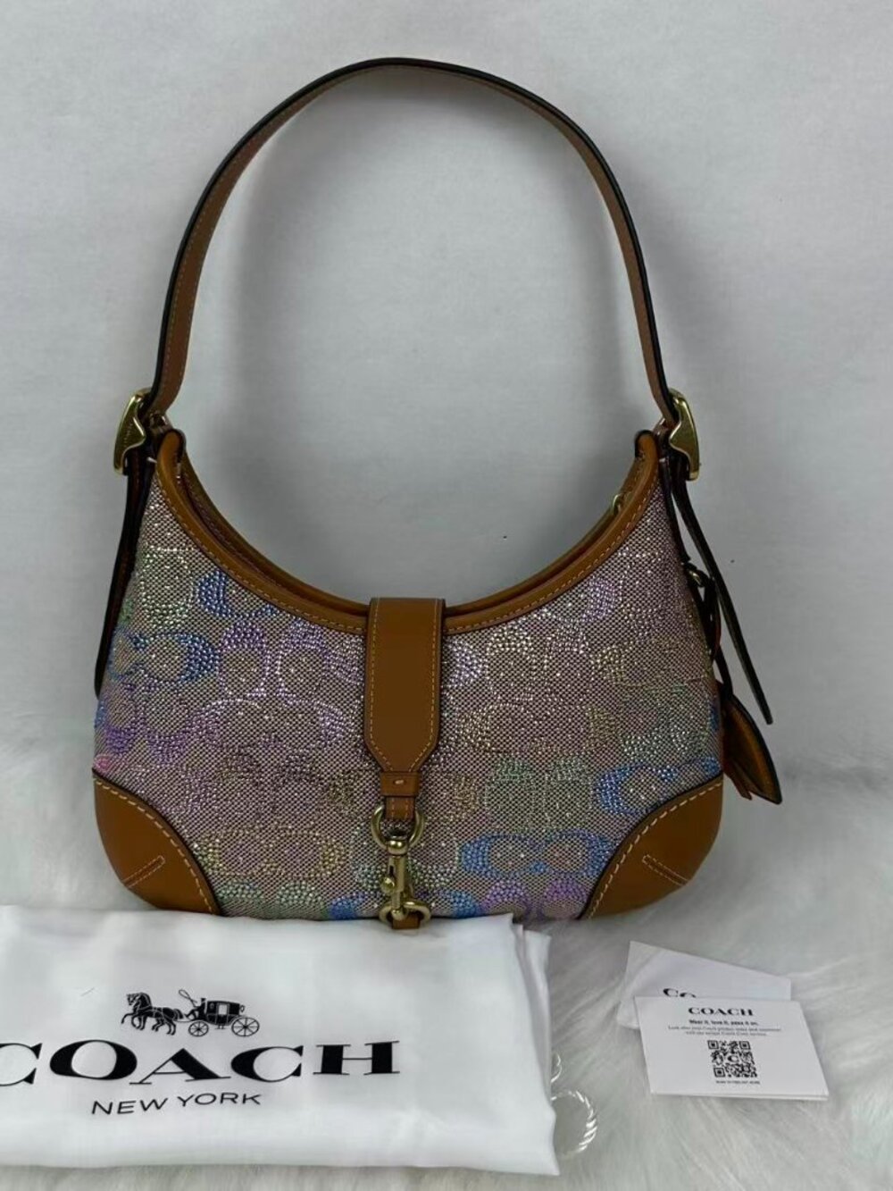 Coach Hamptons Hobo Bag Shoulder In Crystal Signature Jacquard Rainbow CCX16